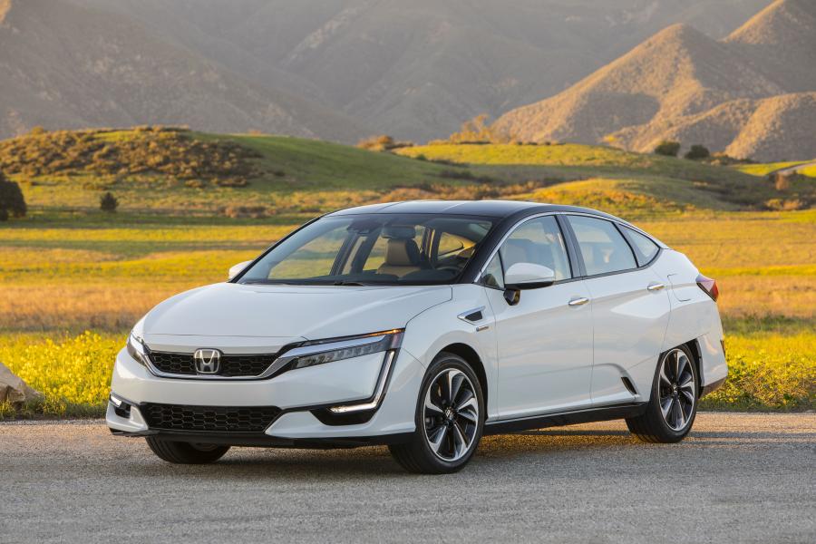  Honda Clarity Fuel Cell 2016 года  (US) (фото 23 из 40)